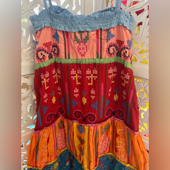 NWT Farm Rio tiered dress. Color blocking embroidered midi dress. Color: multi - Picture 10 of 11